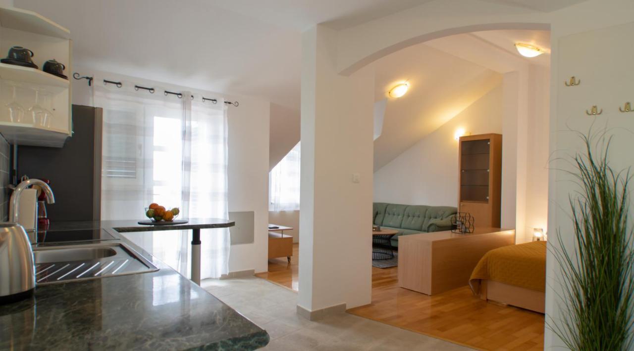 Mozart Apartments Baška Voda Kültér fotó