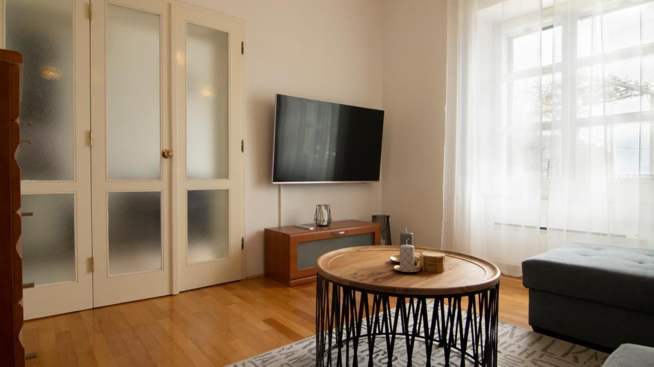 Mozart Apartments Baška Voda Kültér fotó