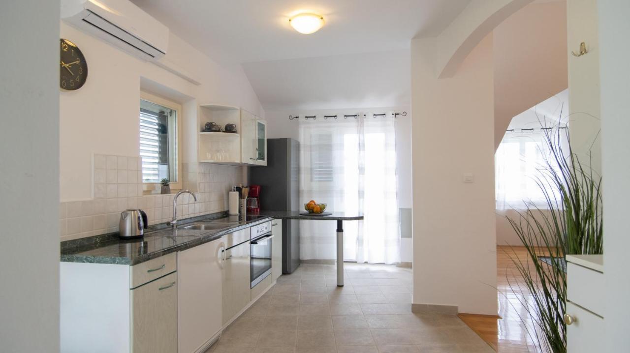 Mozart Apartments Baška Voda Kültér fotó